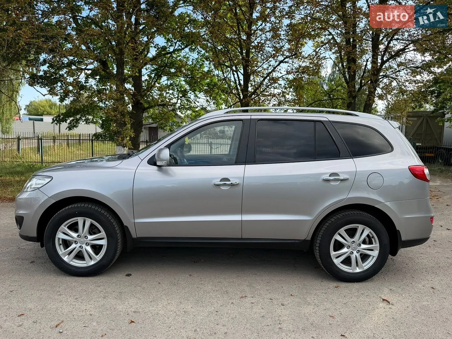 2010 Hyundai Santa Fe - мініатюра 11
