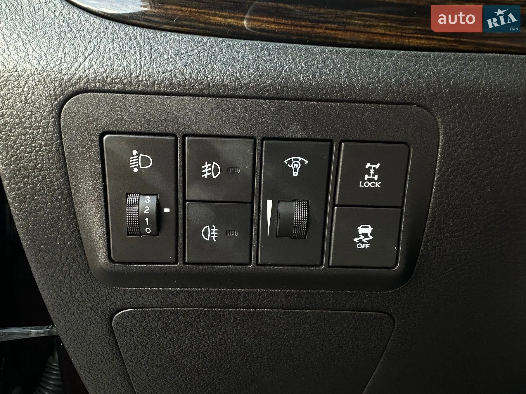 2010 Hyundai Santa Fe - мініатюра 36