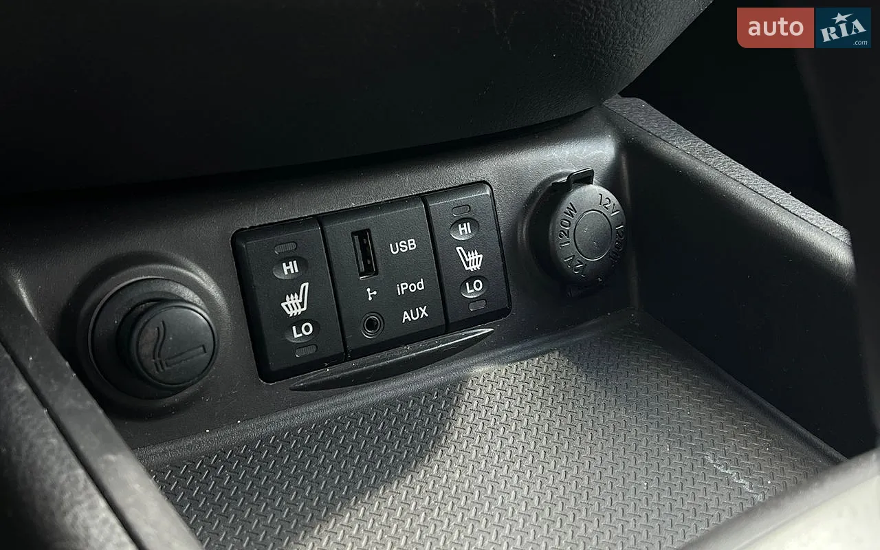 2010 Hyundai Santa Fe - мініатюра 14