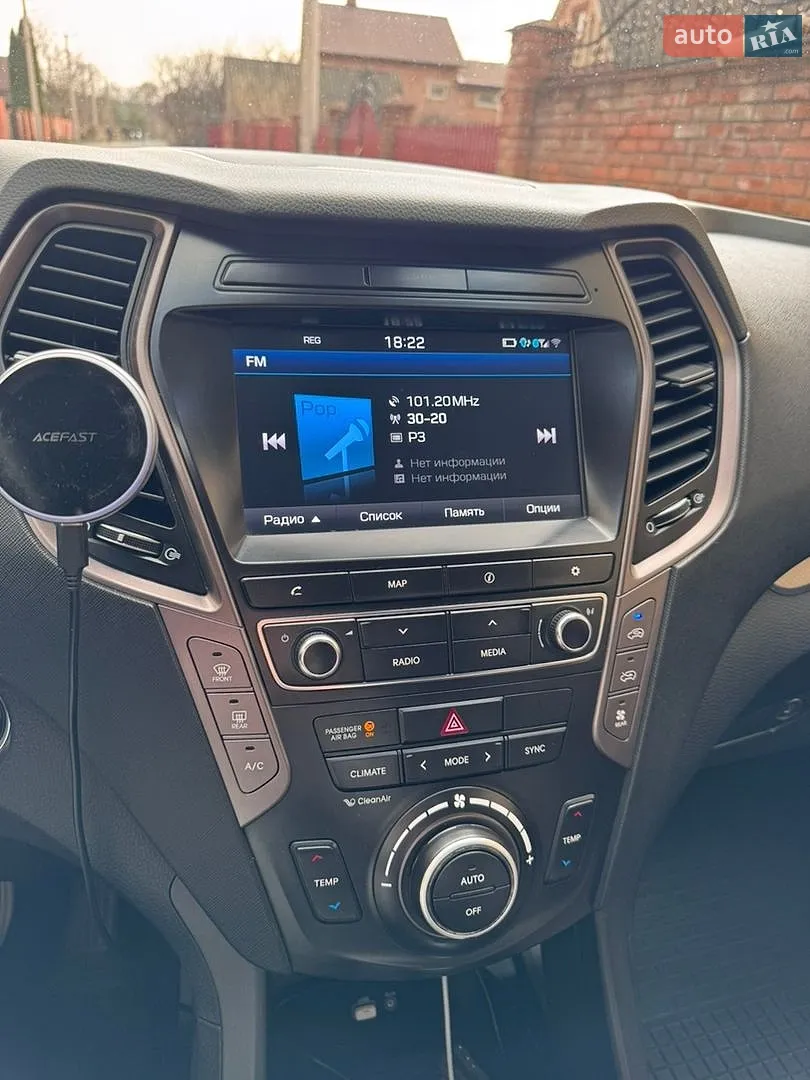 2016 Hyundai Santa Fe - мініатюра 26