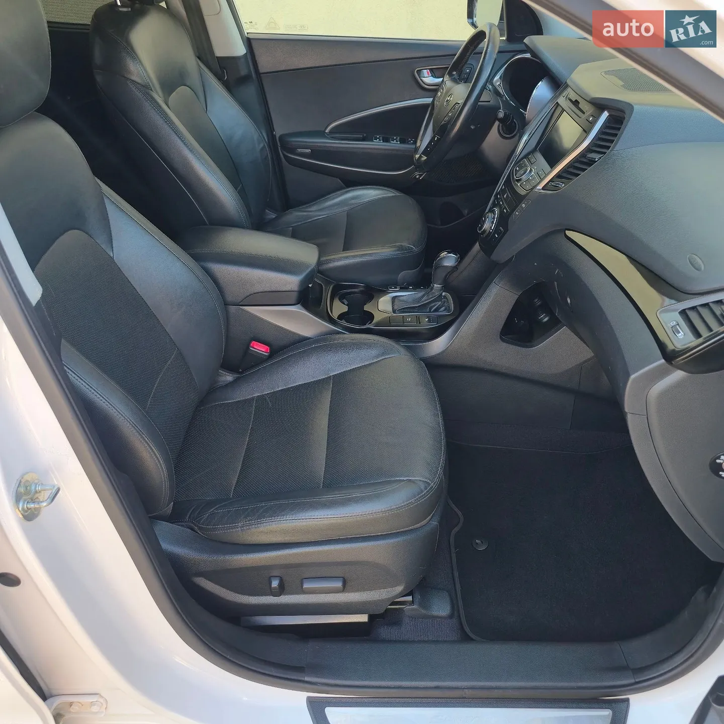 2014 Hyundai Santa Fe - мініатюра 47