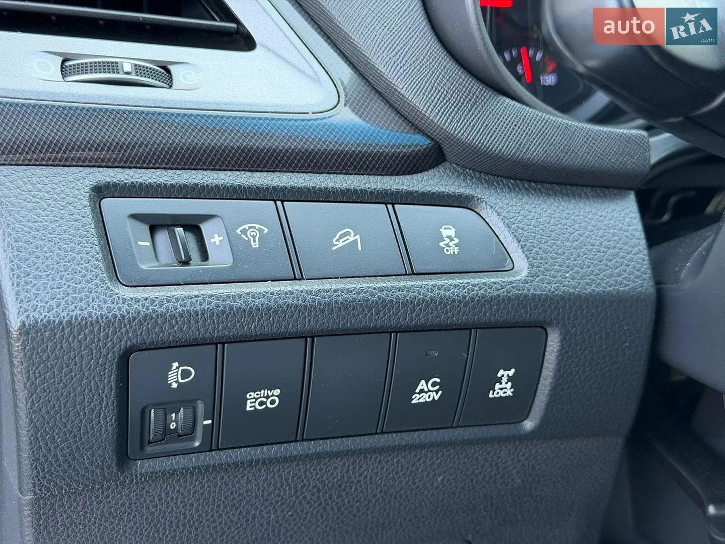 2012 Hyundai Santa Fe - мініатюра 22