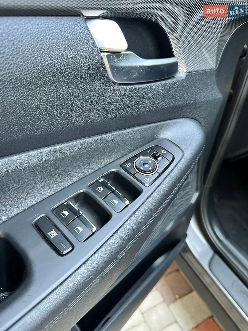 2019 Hyundai Santa Fe - мініатюра 16