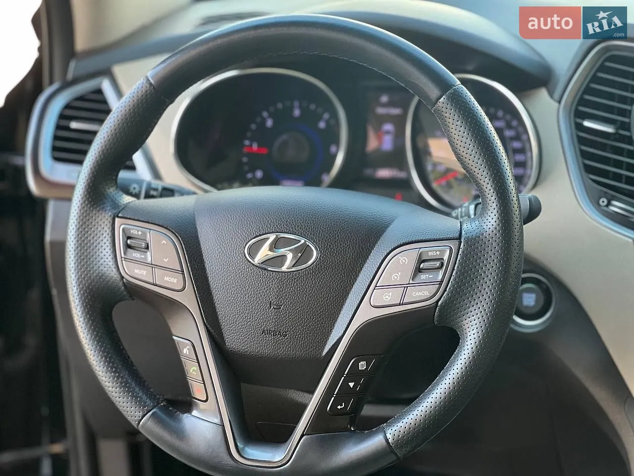 2012 Hyundai Santa Fe - мініатюра 16