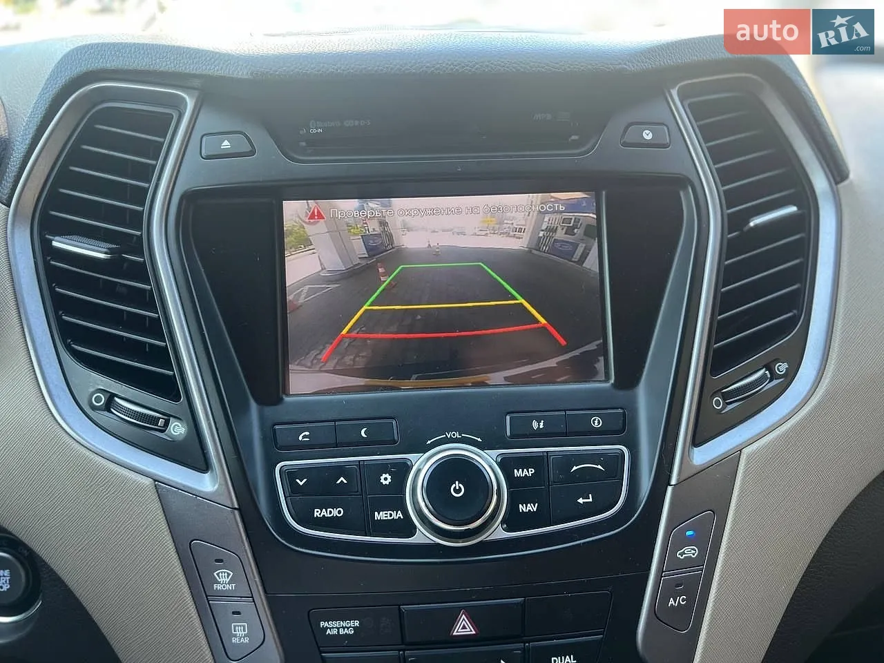 2012 Hyundai Santa Fe - мініатюра 23