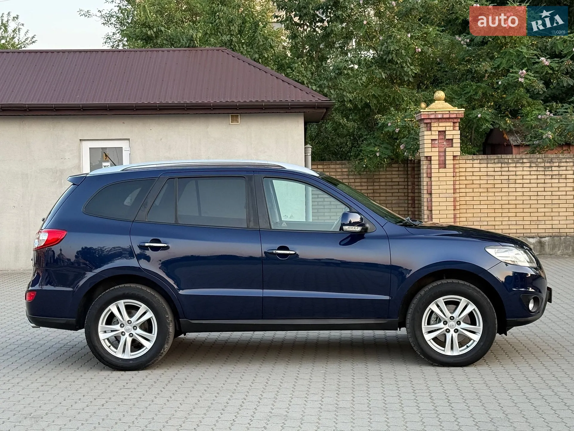 2010 Hyundai Santa Fe - мініатюра 11