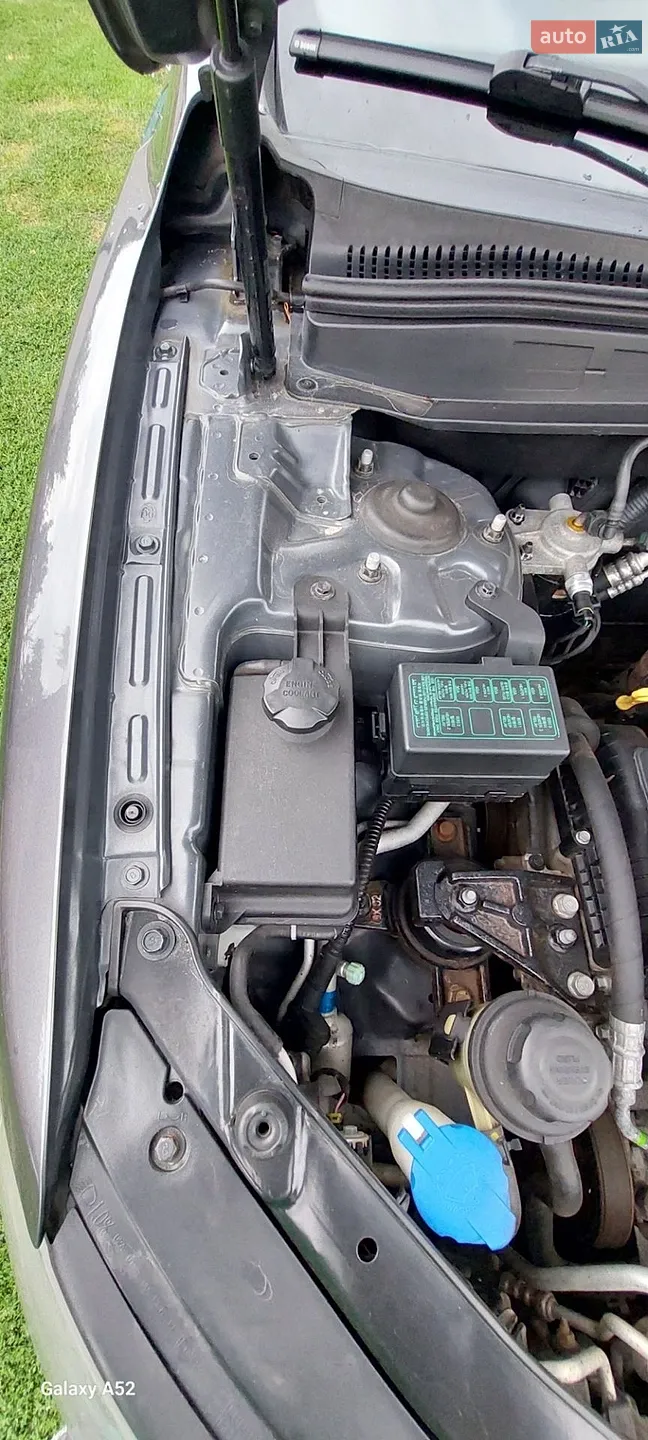 2010 Hyundai Santa Fe - мініатюра 21