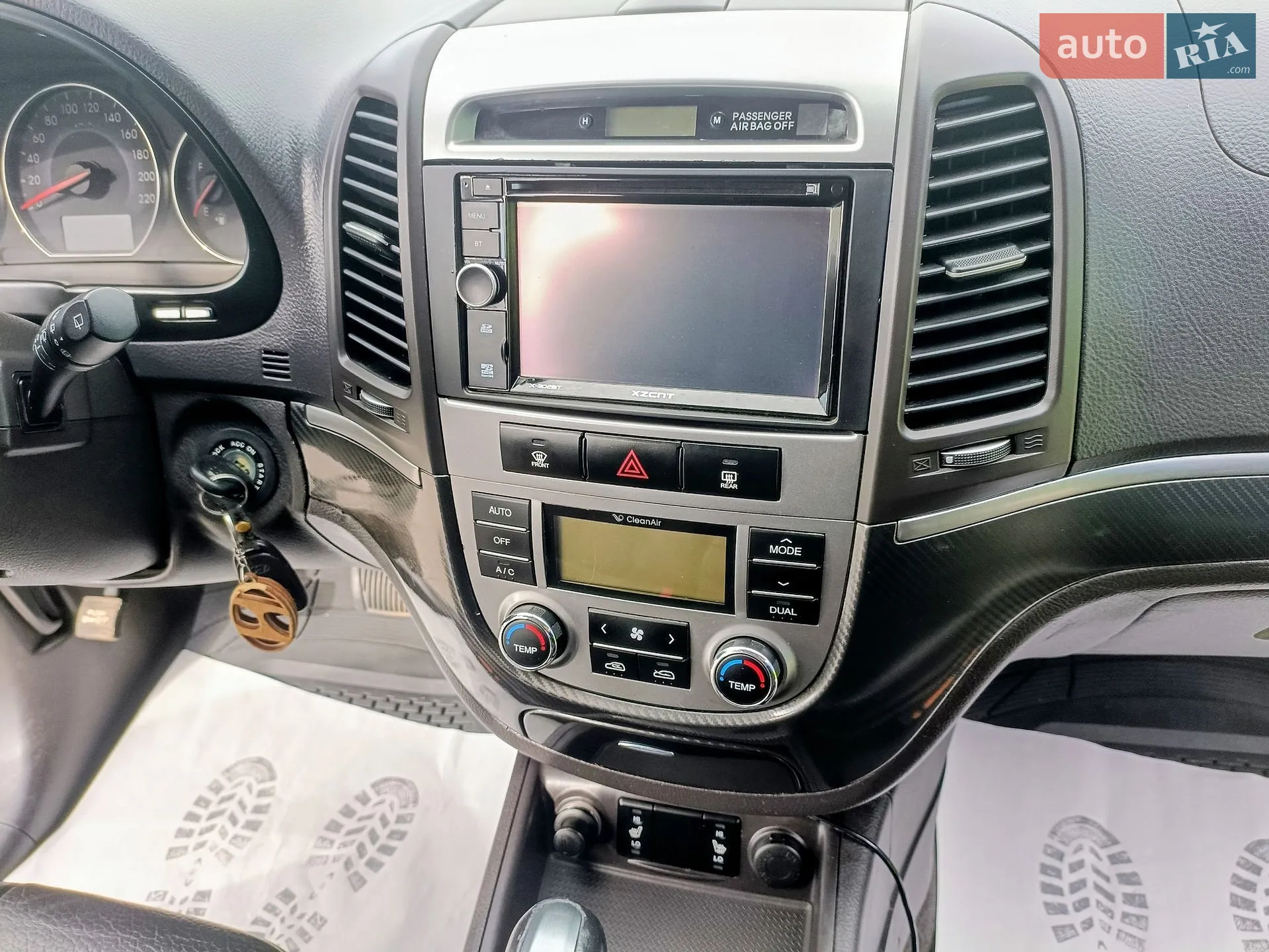 2010 Hyundai Santa Fe - мініатюра 26