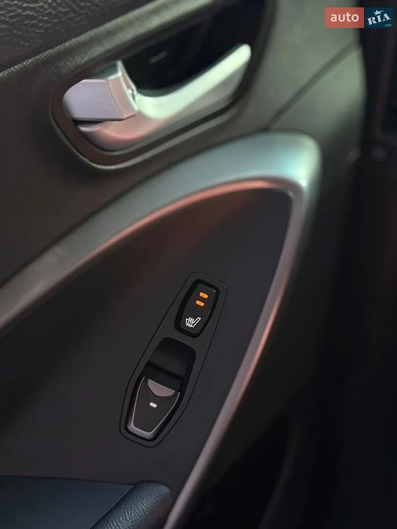 2016 Hyundai Santa Fe - мініатюра 14