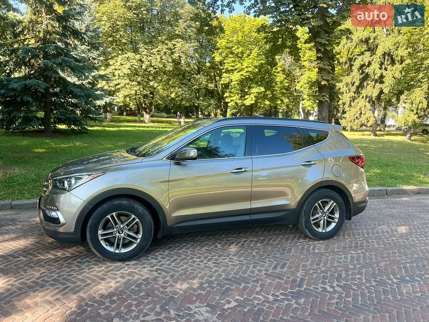 2017 Hyundai Santa Fe - мініатюра 3