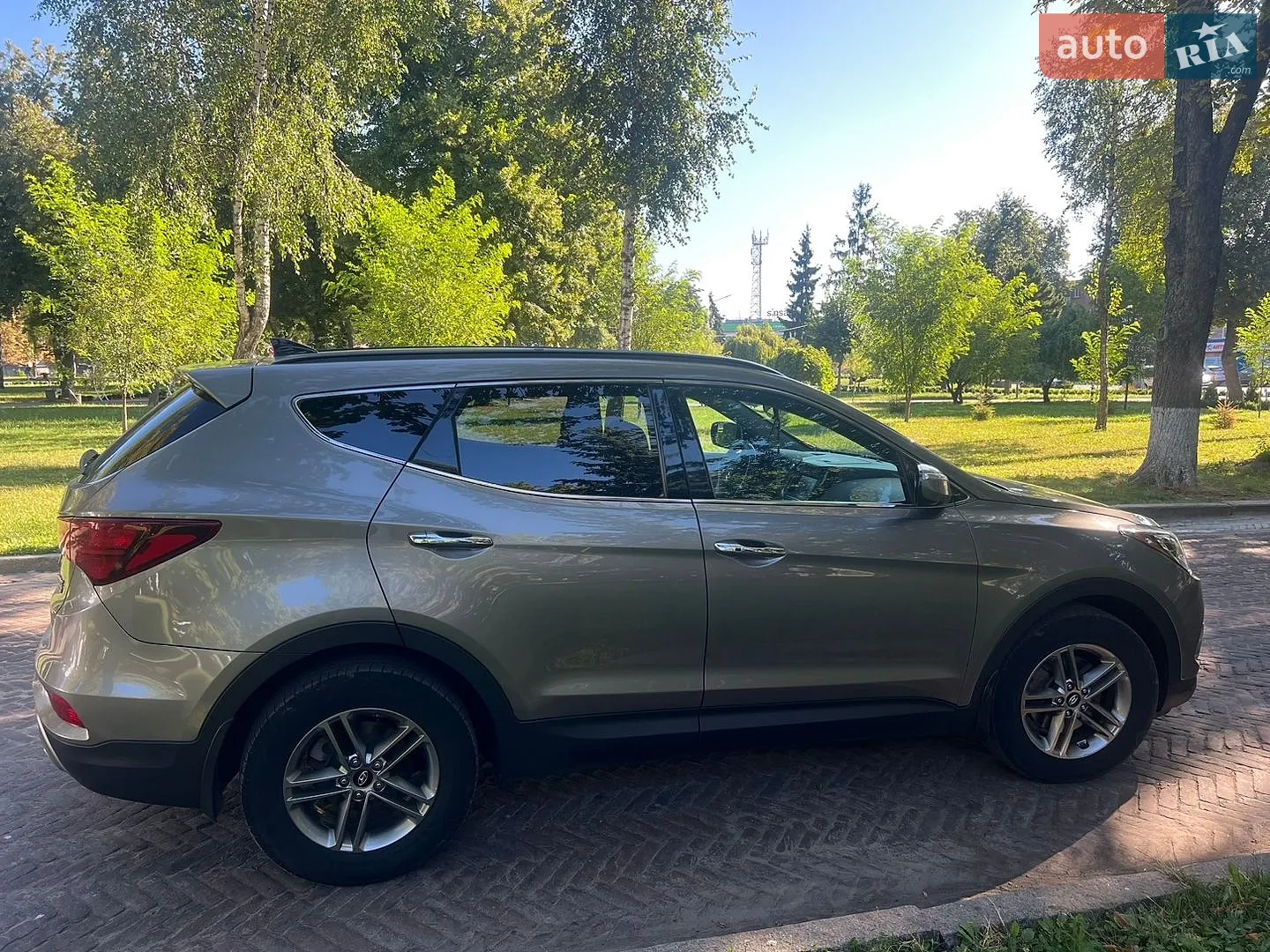 2017 Hyundai Santa Fe - мініатюра 10