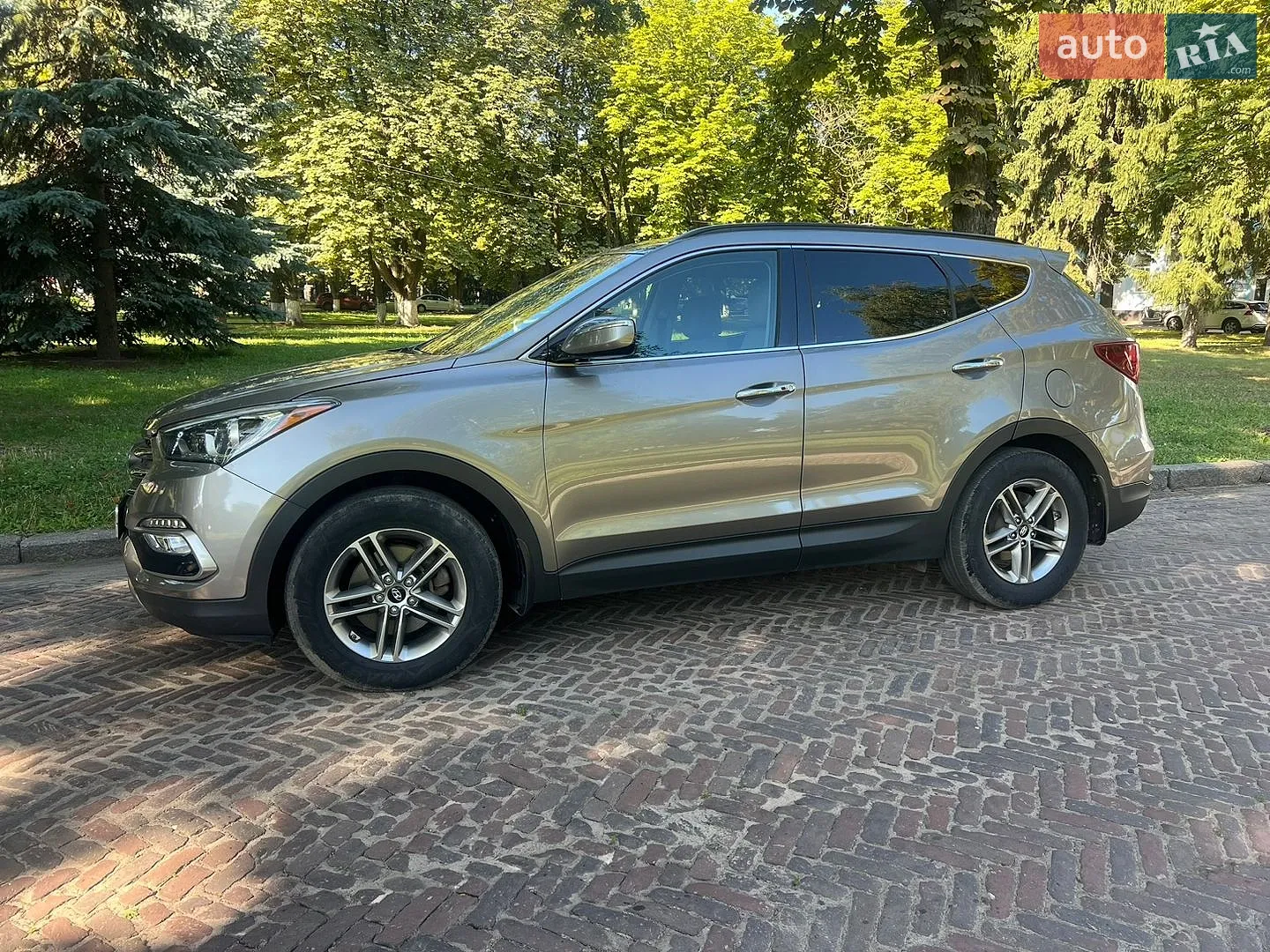 2017 Hyundai Santa Fe - мініатюра 2