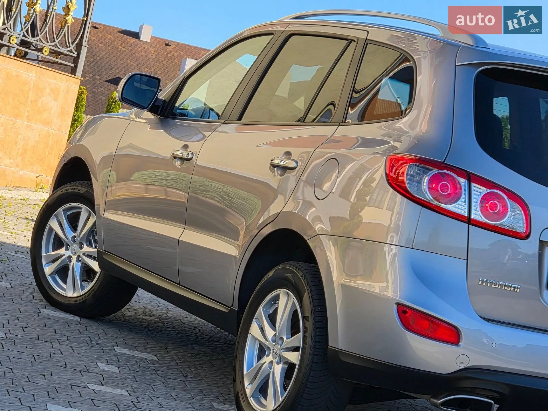 2010 Hyundai Santa Fe - мініатюра 29