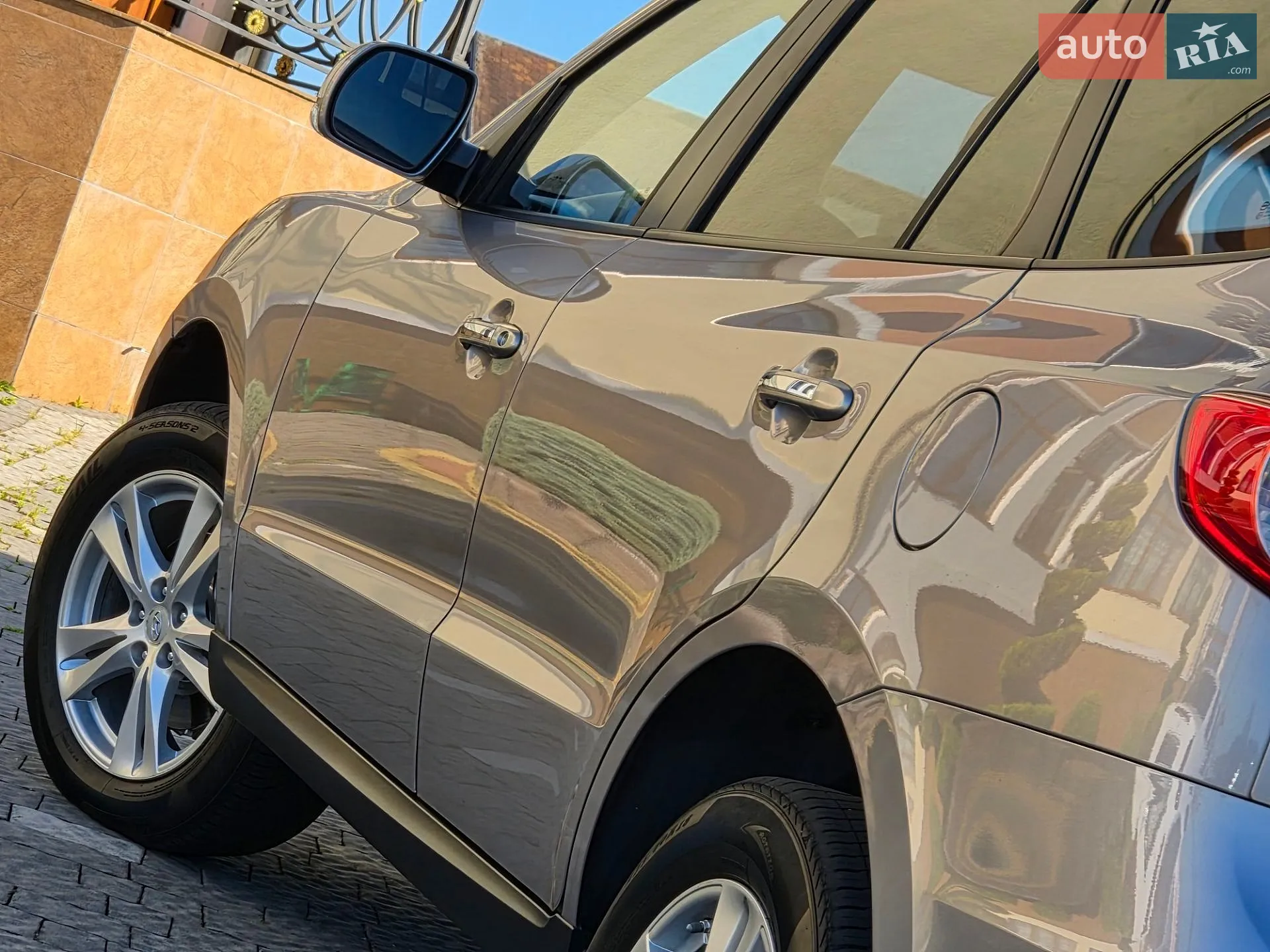 2010 Hyundai Santa Fe - мініатюра 30