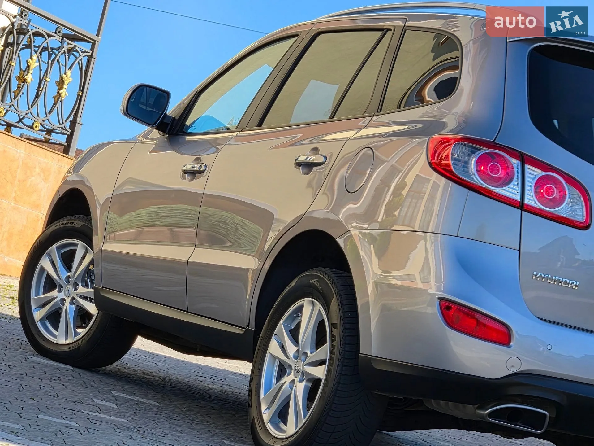 2010 Hyundai Santa Fe - мініатюра 32