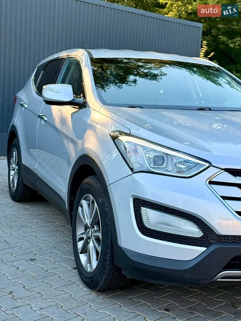2012 Hyundai Santa Fe - мініатюра 3