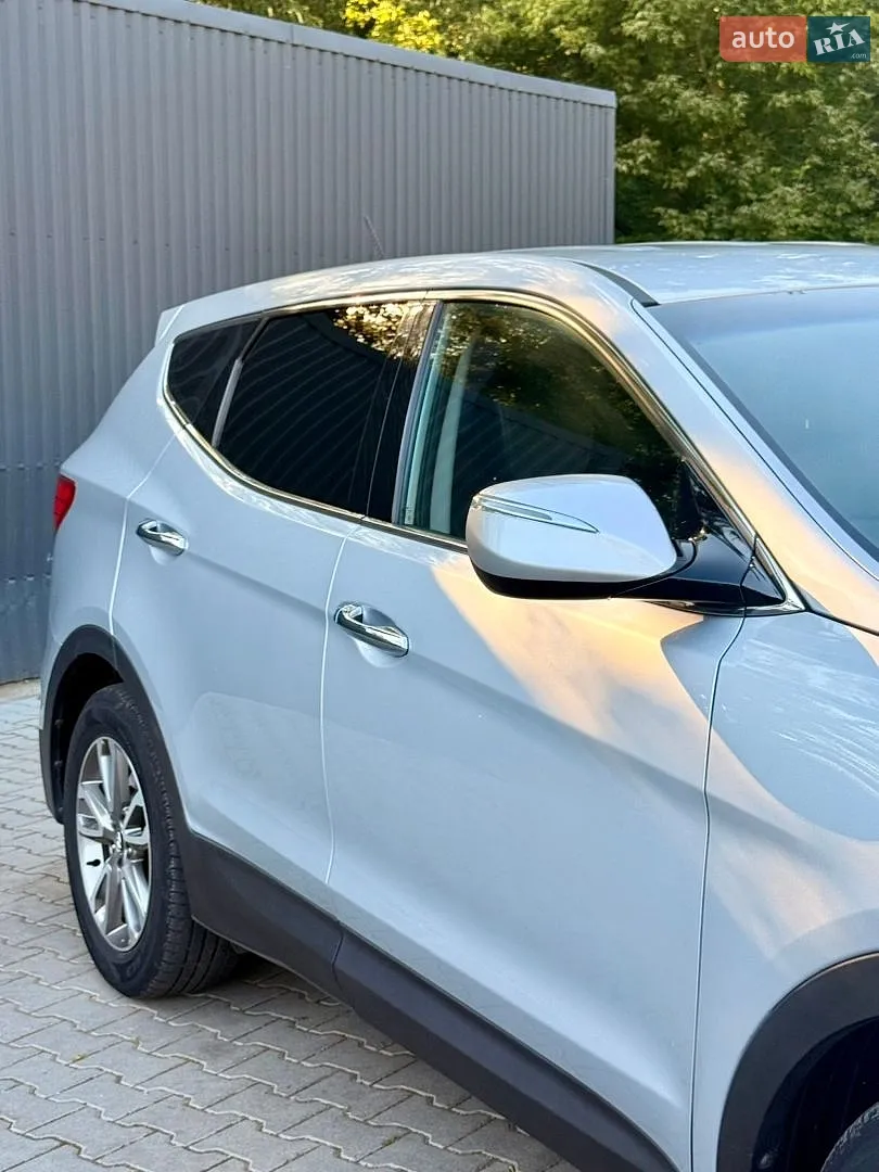 2012 Hyundai Santa Fe - мініатюра 11