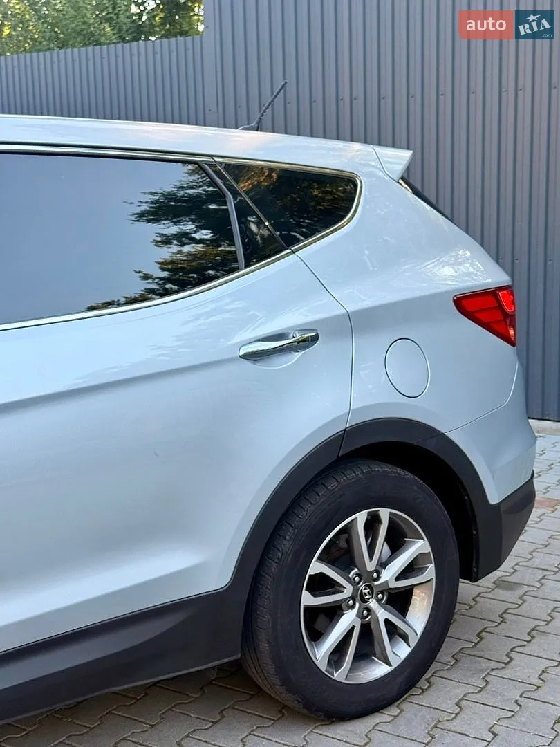 2012 Hyundai Santa Fe - мініатюра 12