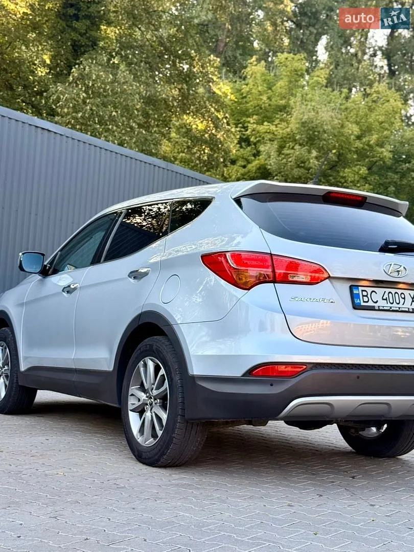 2012 Hyundai Santa Fe - мініатюра 16