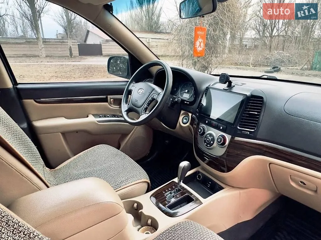 2010 Hyundai Santa Fe - мініатюра 18