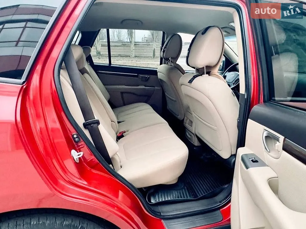 2010 Hyundai Santa Fe - мініатюра 21
