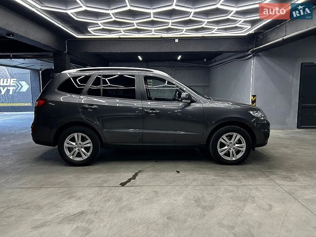 2011 Hyundai Santa Fe - мініатюра 9