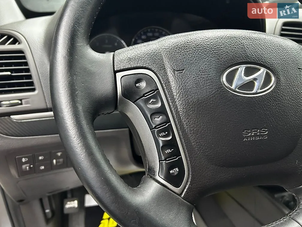 2011 Hyundai Santa Fe - мініатюра 21