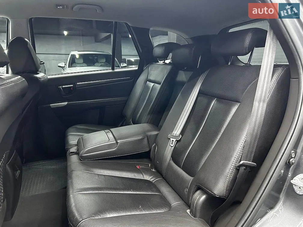 2011 Hyundai Santa Fe - мініатюра 27