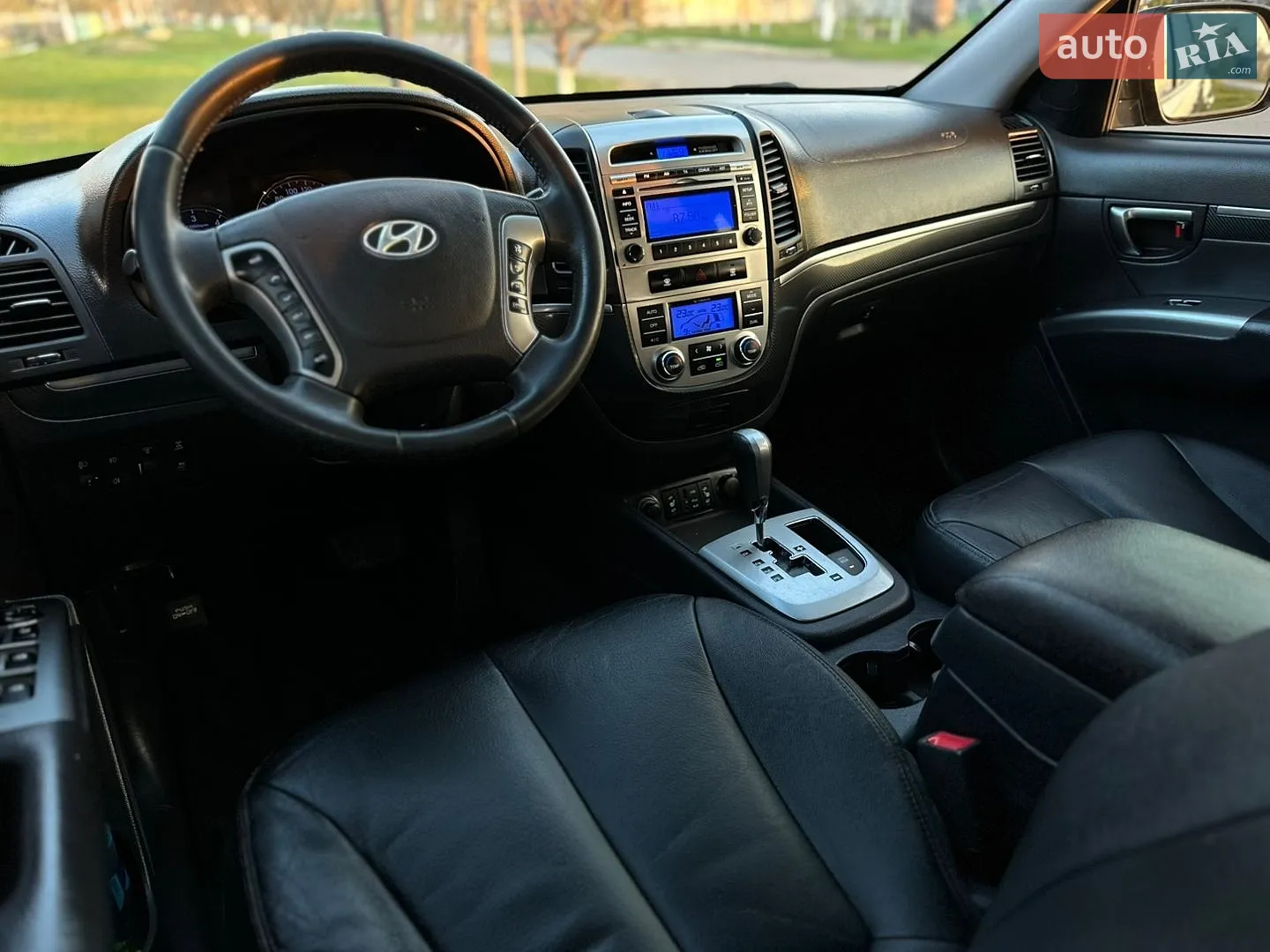 2010 Hyundai Santa Fe - мініатюра 30