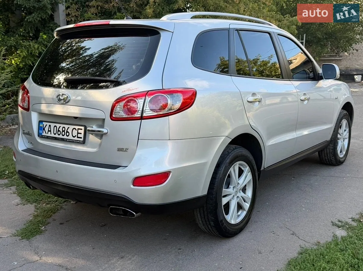 2010 Hyundai Santa Fe - мініатюра 8