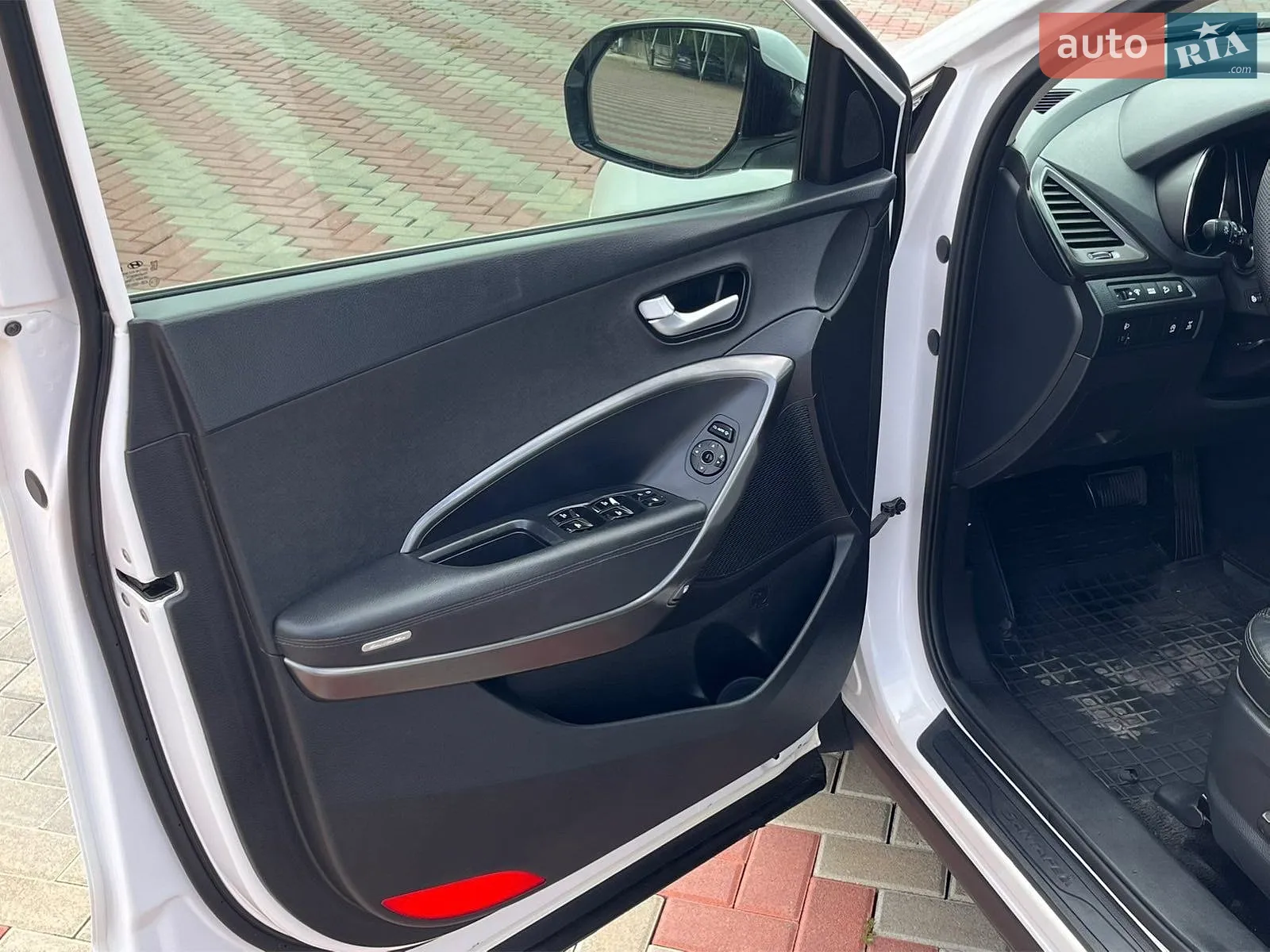 2017 Hyundai Santa Fe - мініатюра 18