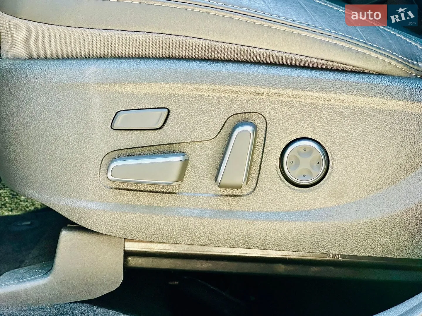 2023 Hyundai Santa Fe - мініатюра 32
