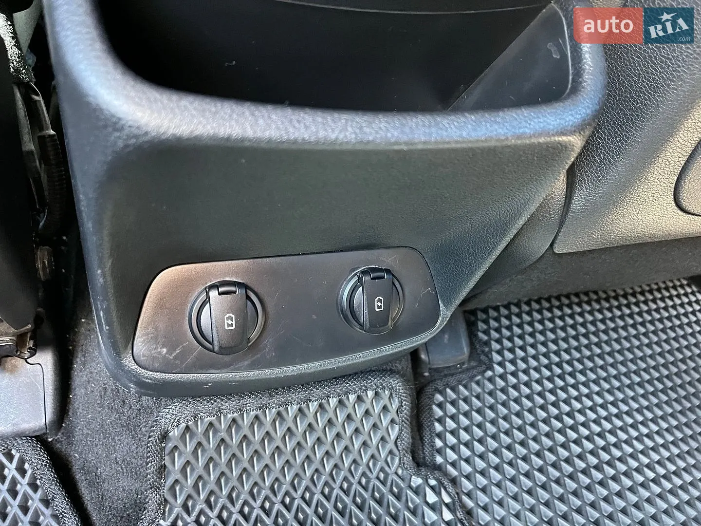 2019 Hyundai Santa Fe - мініатюра 23