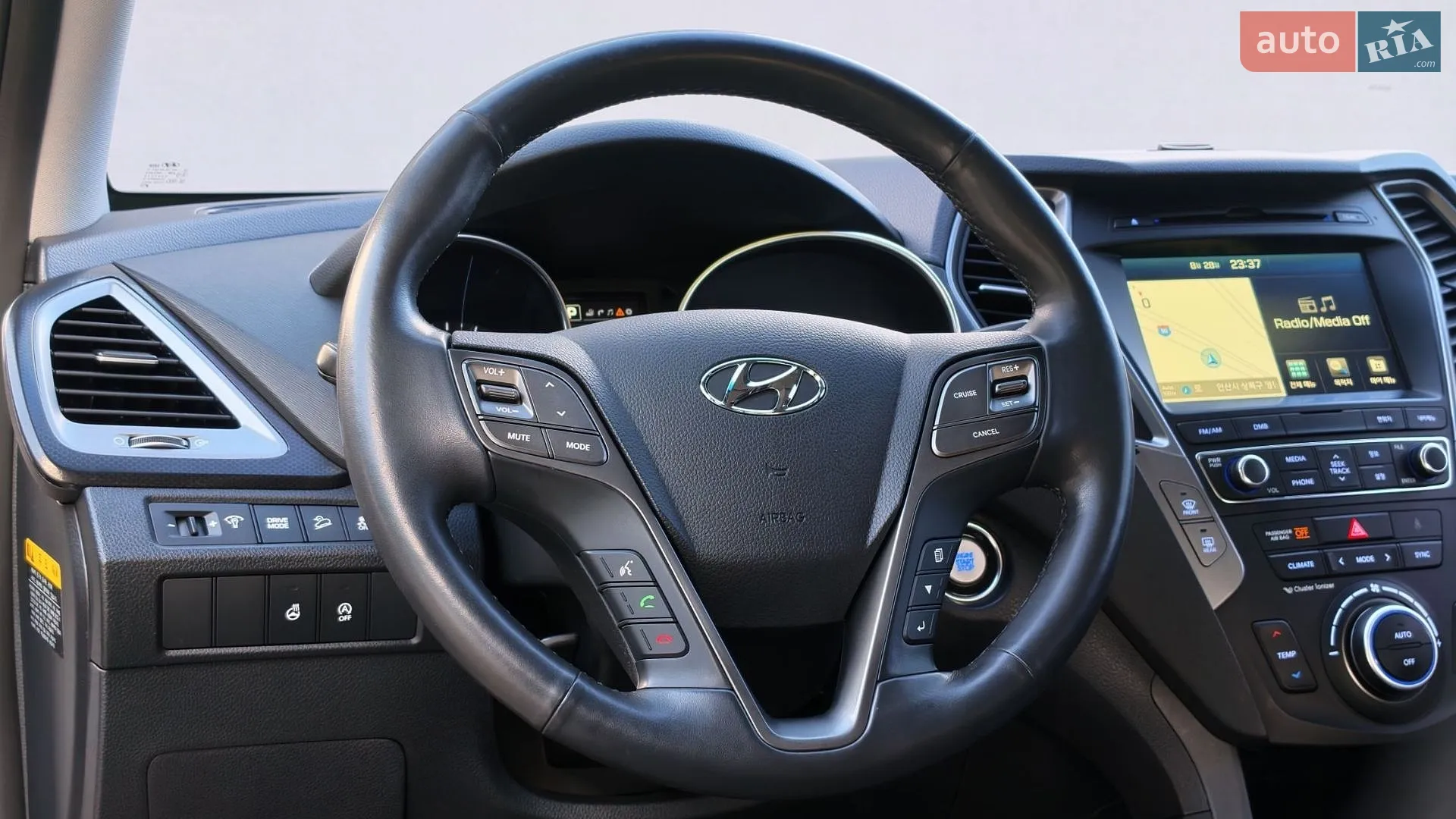 2016 Hyundai Santa Fe - мініатюра 76