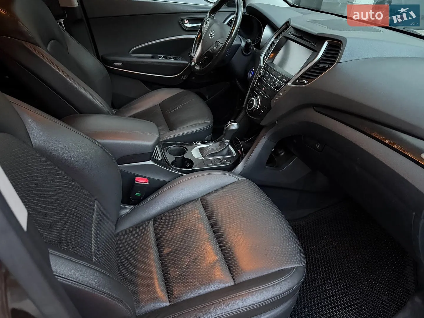 2017 Hyundai Santa Fe - мініатюра 23