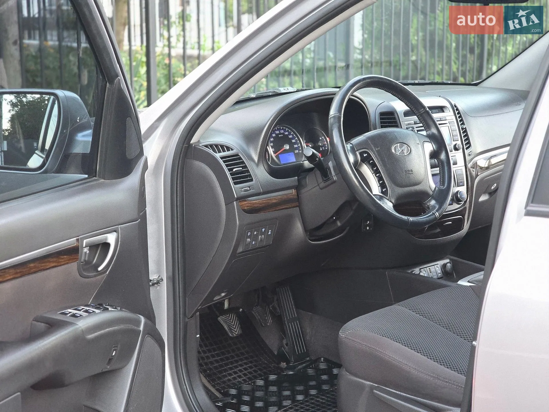 2010 Hyundai Santa Fe - мініатюра 22
