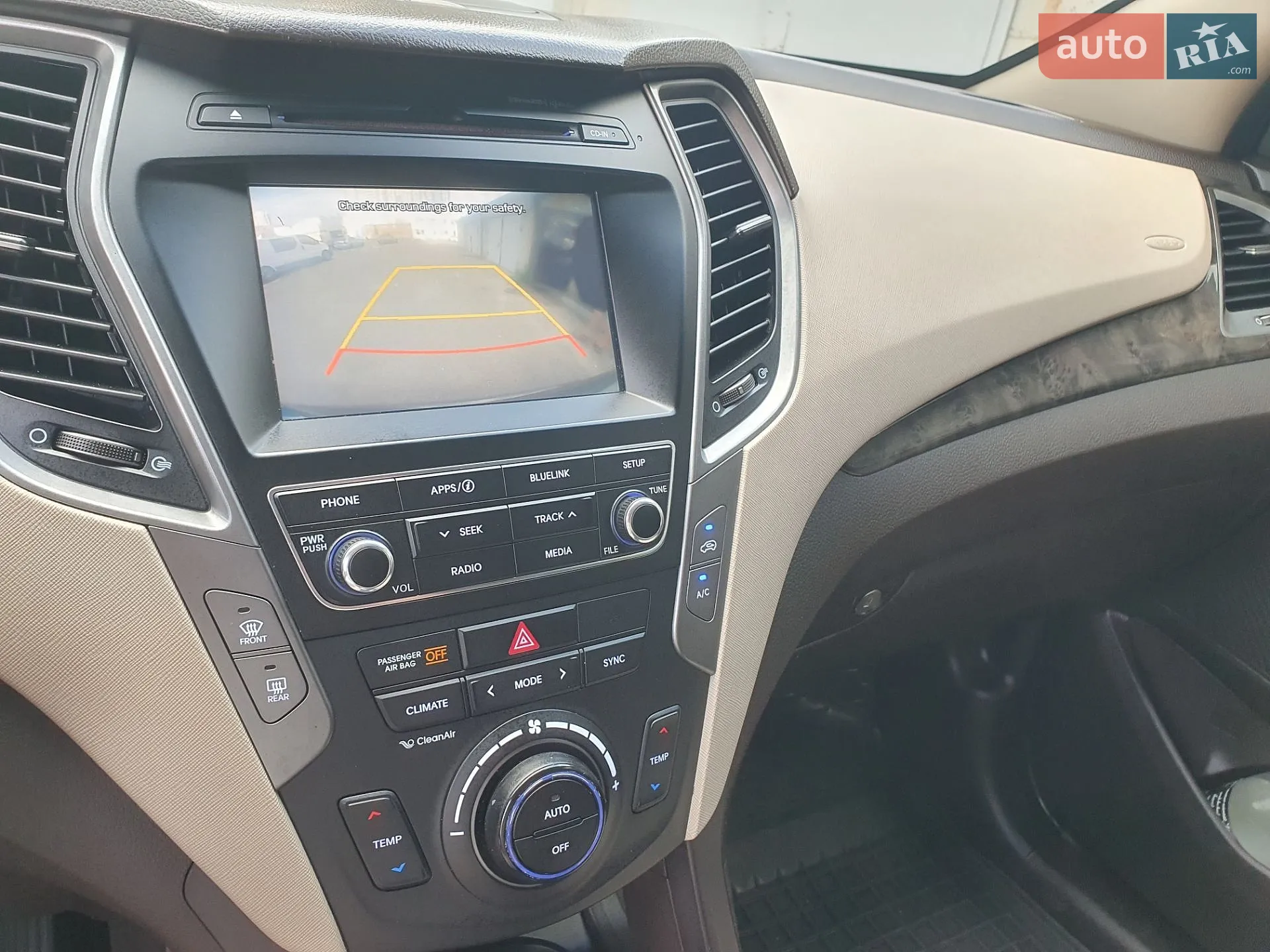 2017 Hyundai Santa Fe - мініатюра 16