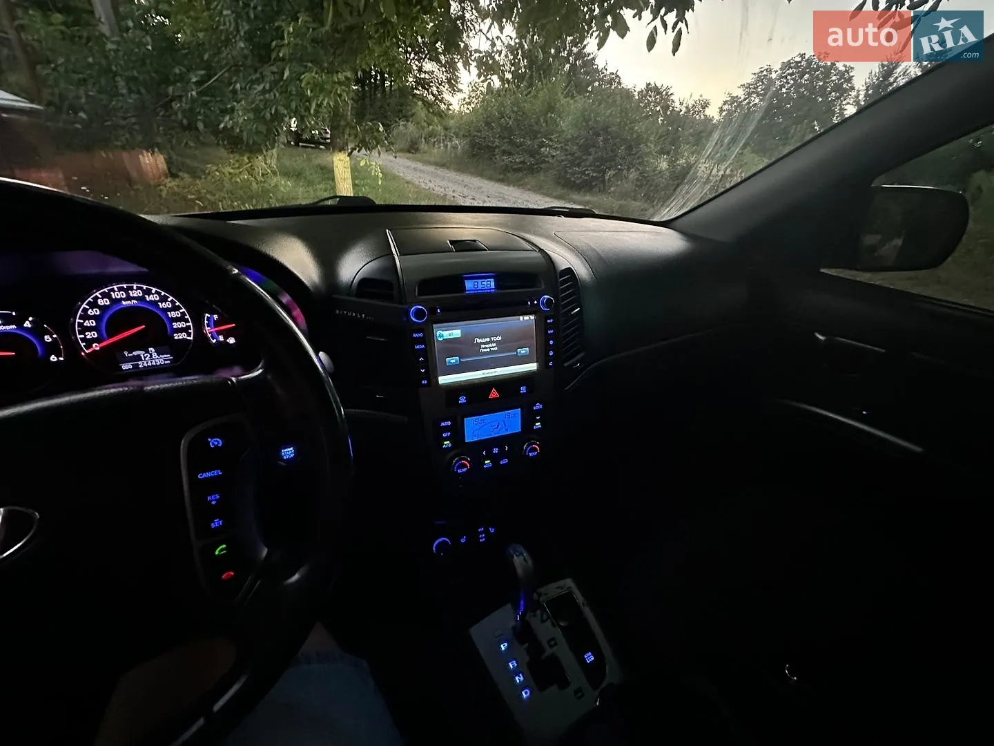 2011 Hyundai Santa Fe - мініатюра 2