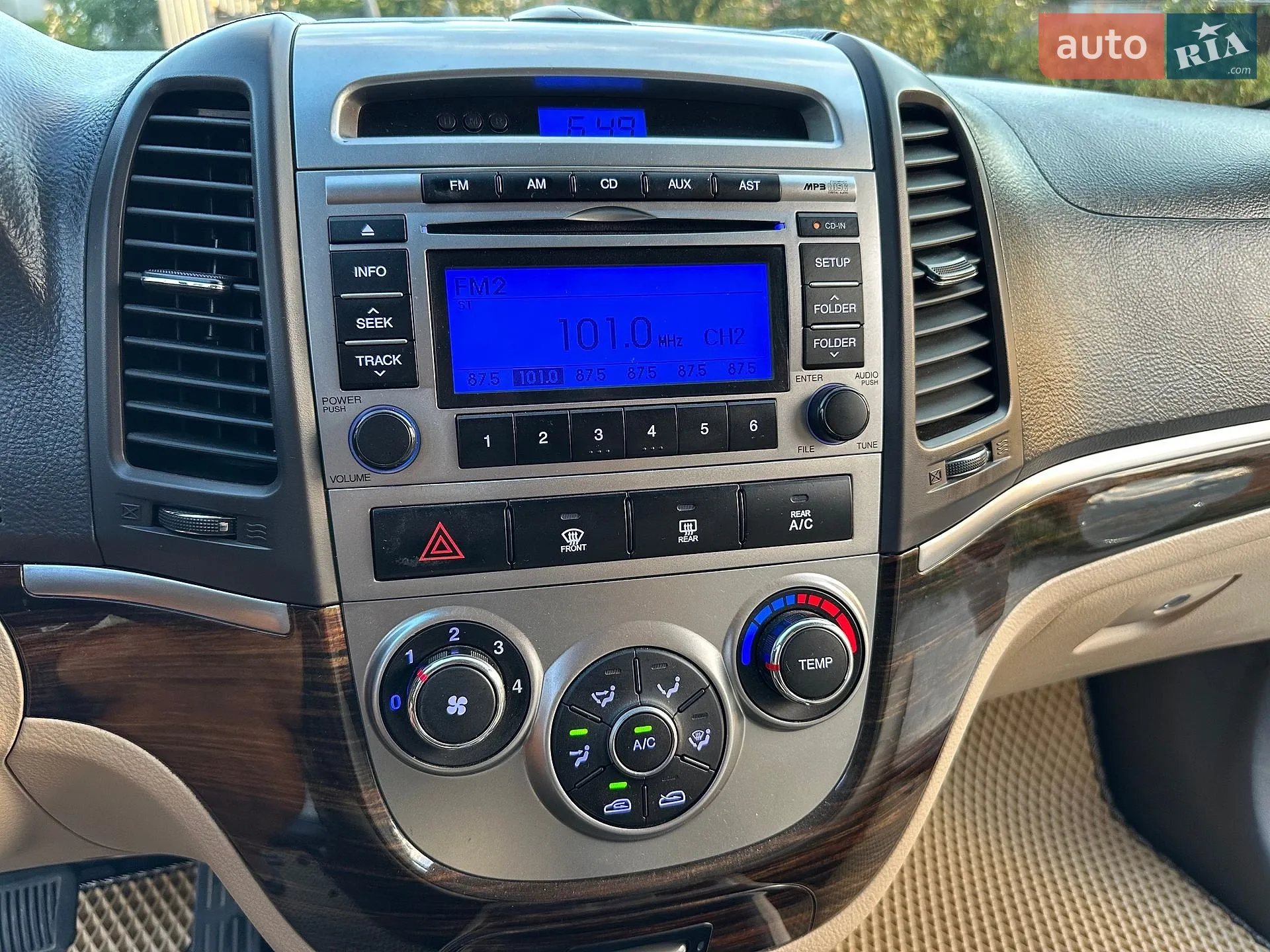 2011 Hyundai Santa Fe - мініатюра 61