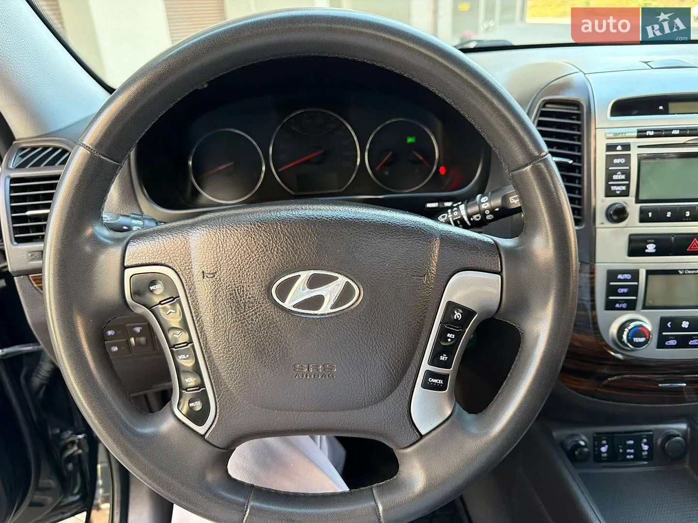 2011 Hyundai Santa Fe - мініатюра 31