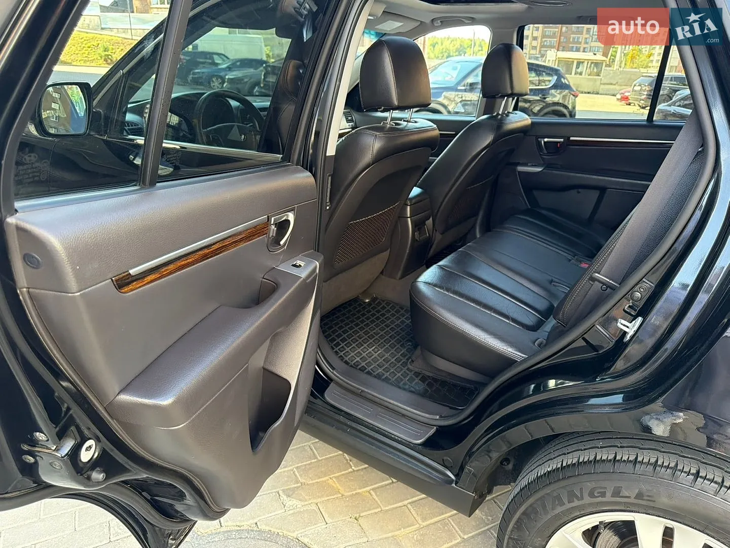 2011 Hyundai Santa Fe - мініатюра 32