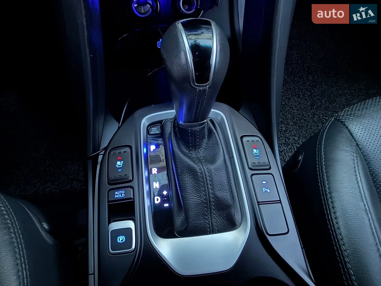 2016 Hyundai Santa Fe - мініатюра 31