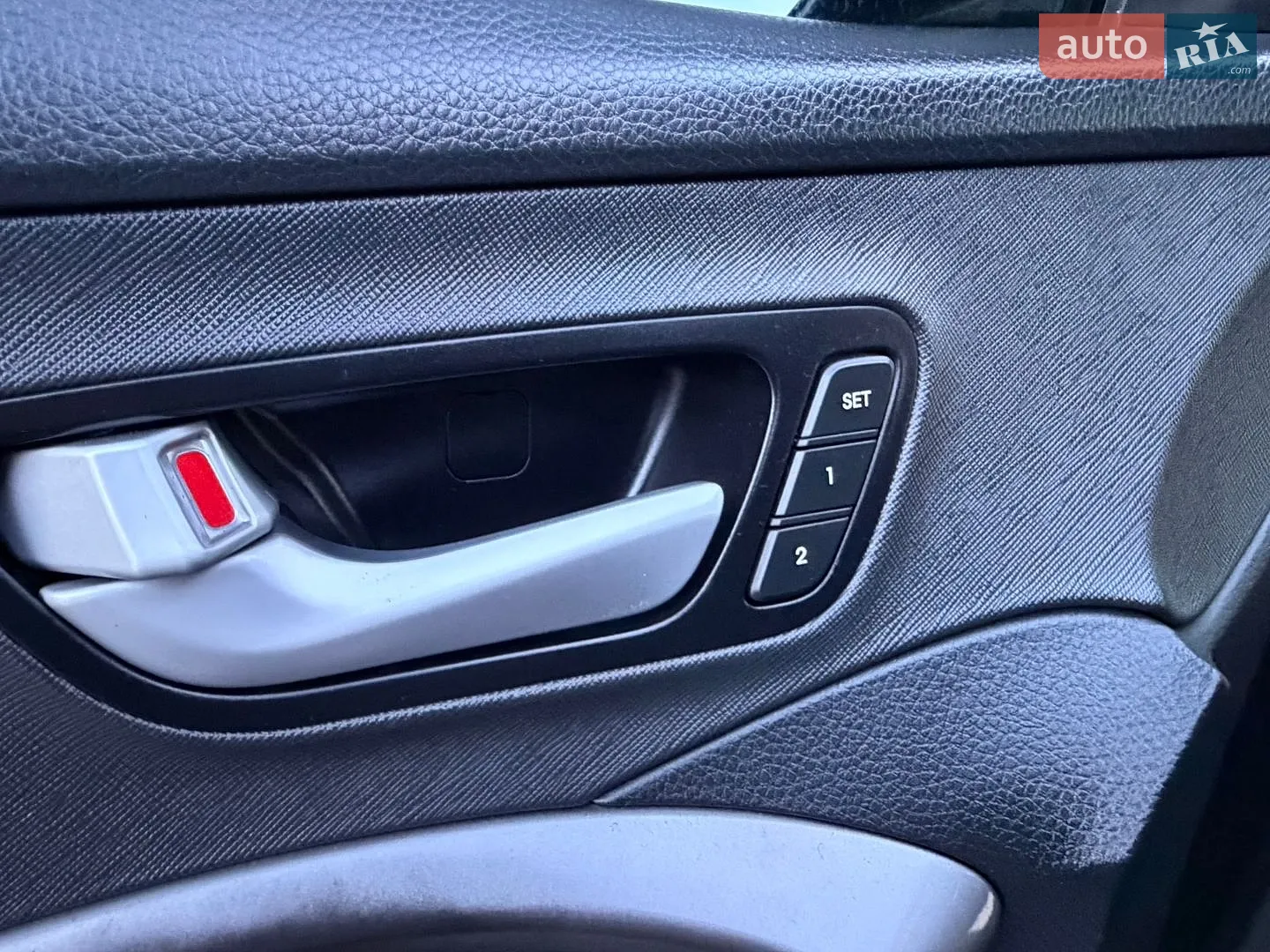 2016 Hyundai Santa Fe - мініатюра 38