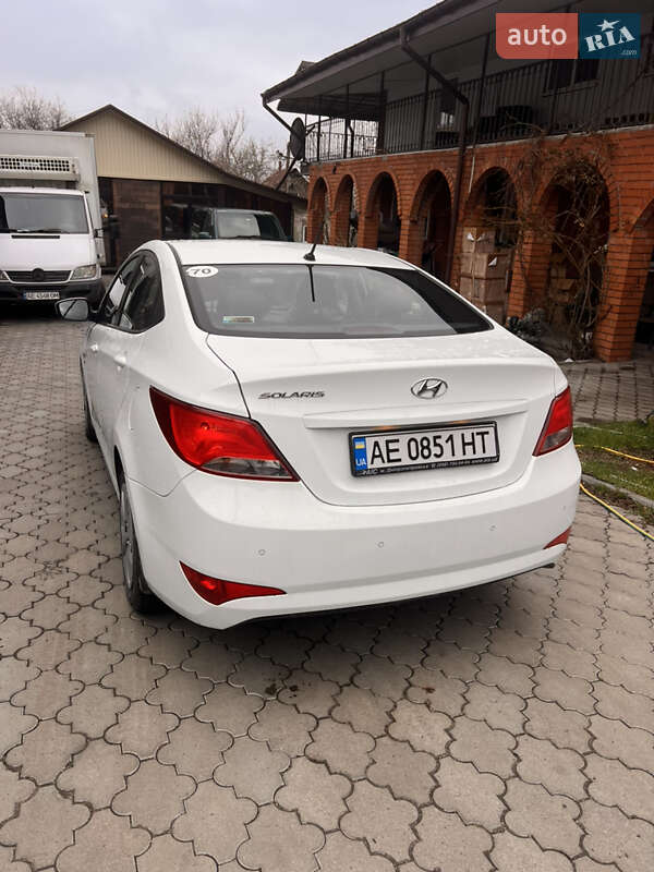Седан Hyundai Solaris 2016 в Днепре