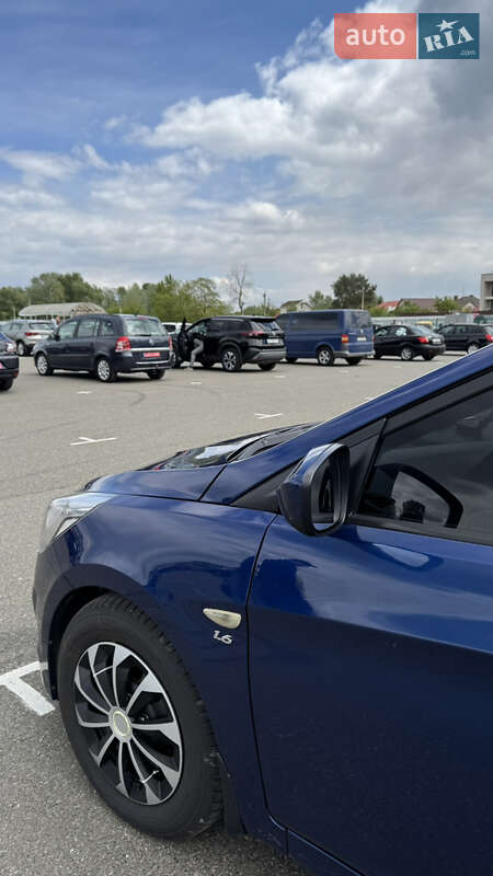 Седан Hyundai Solaris 2016 в Киеве