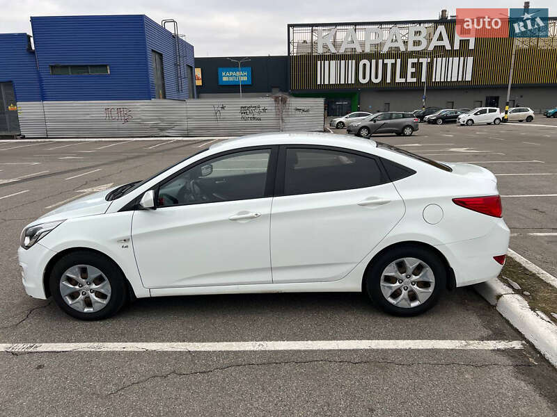 Седан Hyundai Solaris 2016 в Києві