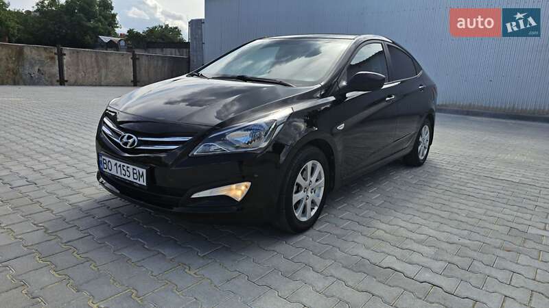 Hyundai Solaris 2015