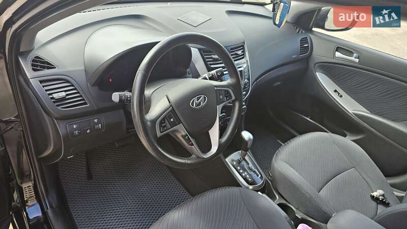 Седан Hyundai Solaris 2015 в Тернополе