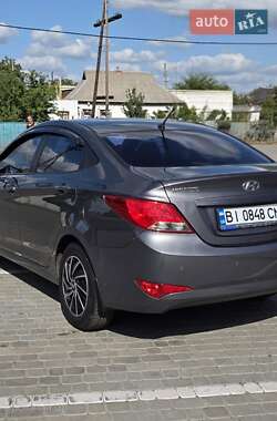 Седан Hyundai Solaris 2015 в 