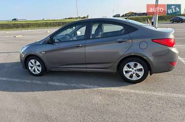 Седан Hyundai Solaris 2015 в 